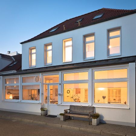 Haus Menno Janssen - Doppelzimmer Нордерней Экстерьер фото